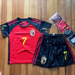 Kids Kevin De Bruyne full kit, size US 20, never worn, in bag.